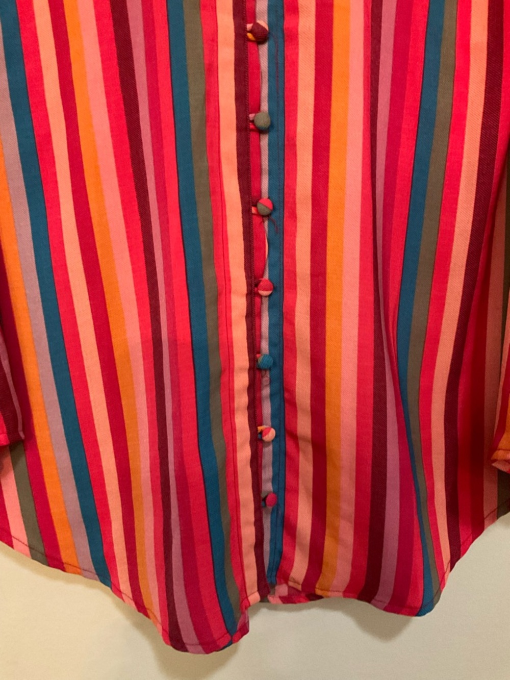 Harper Gauze Button-Front Sleeveless Blouse - Picture 5 of 10